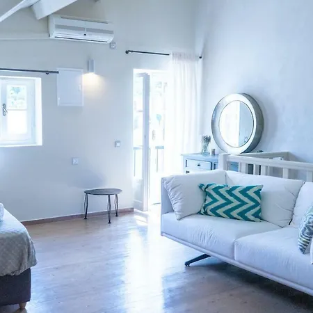 Anna Maria's, Cozy In The Heart Of Fiscardo